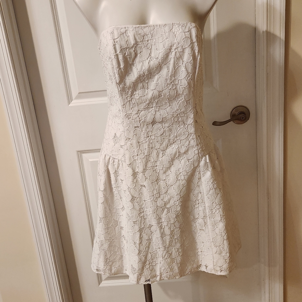 Lilly Pullizer white strapless dress size 8